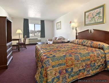 Rodeway Hotel 2*